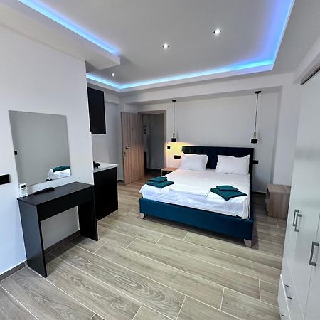Central Studios Apartments Аликанас Екстериор снимка
