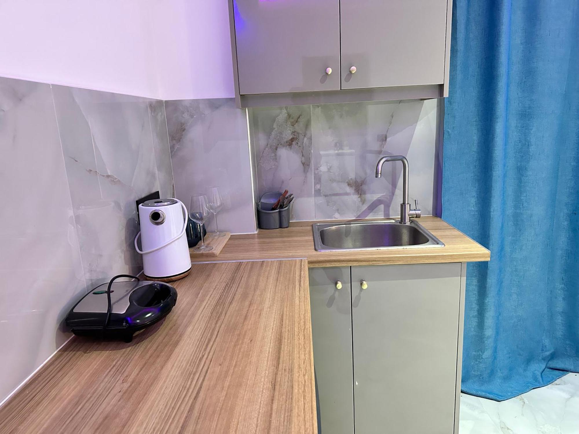 Central Studios Apartments Аликанас Екстериор снимка