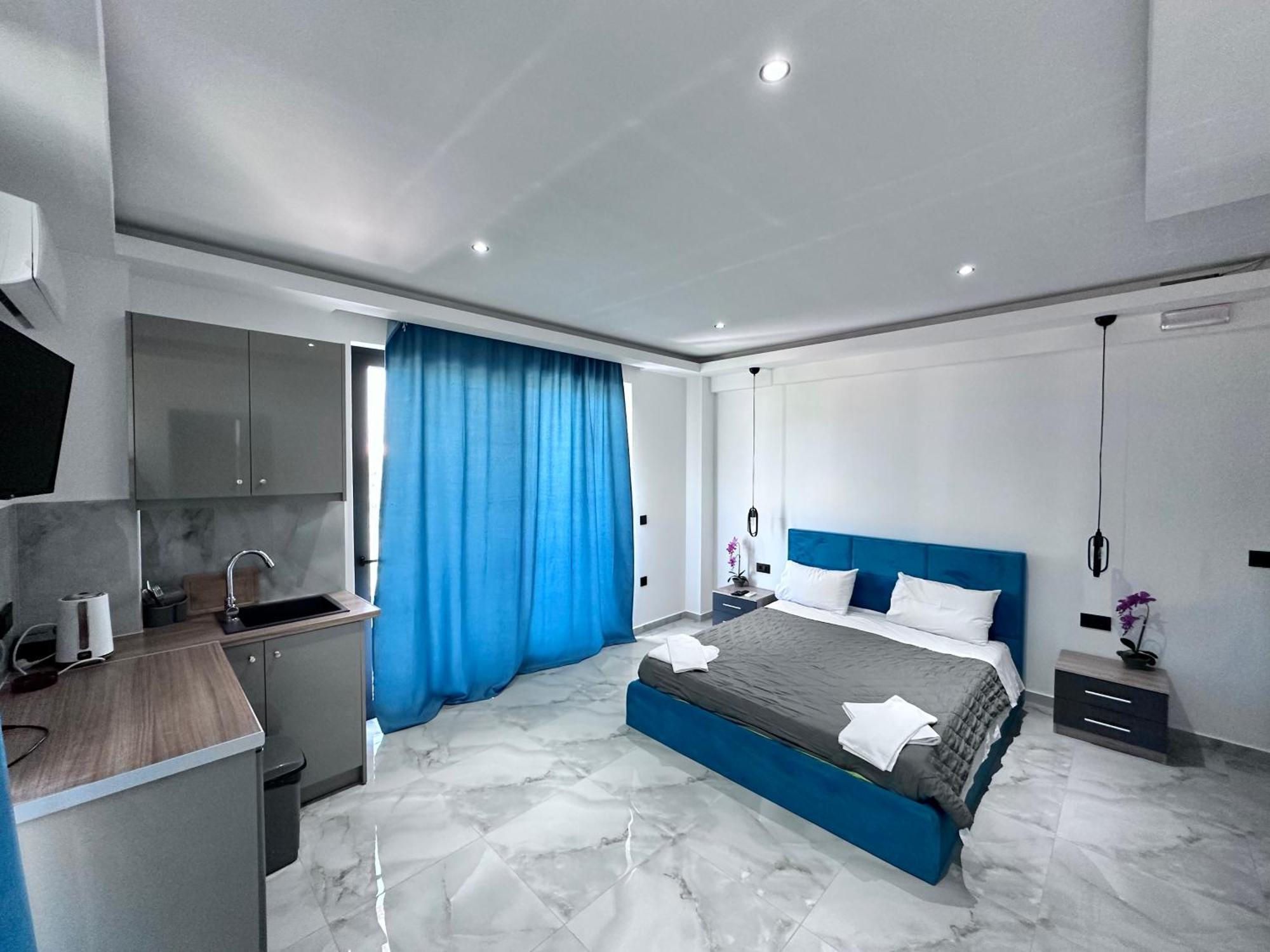 Central Studios Apartments Аликанас Екстериор снимка