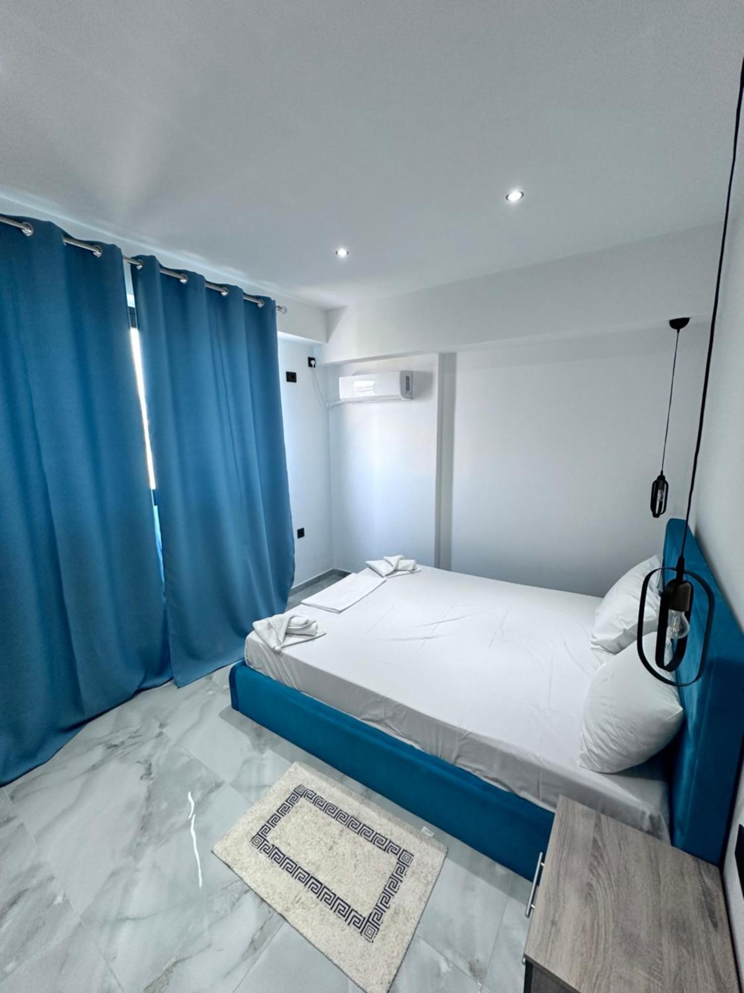 Central Studios Apartments Аликанас Екстериор снимка