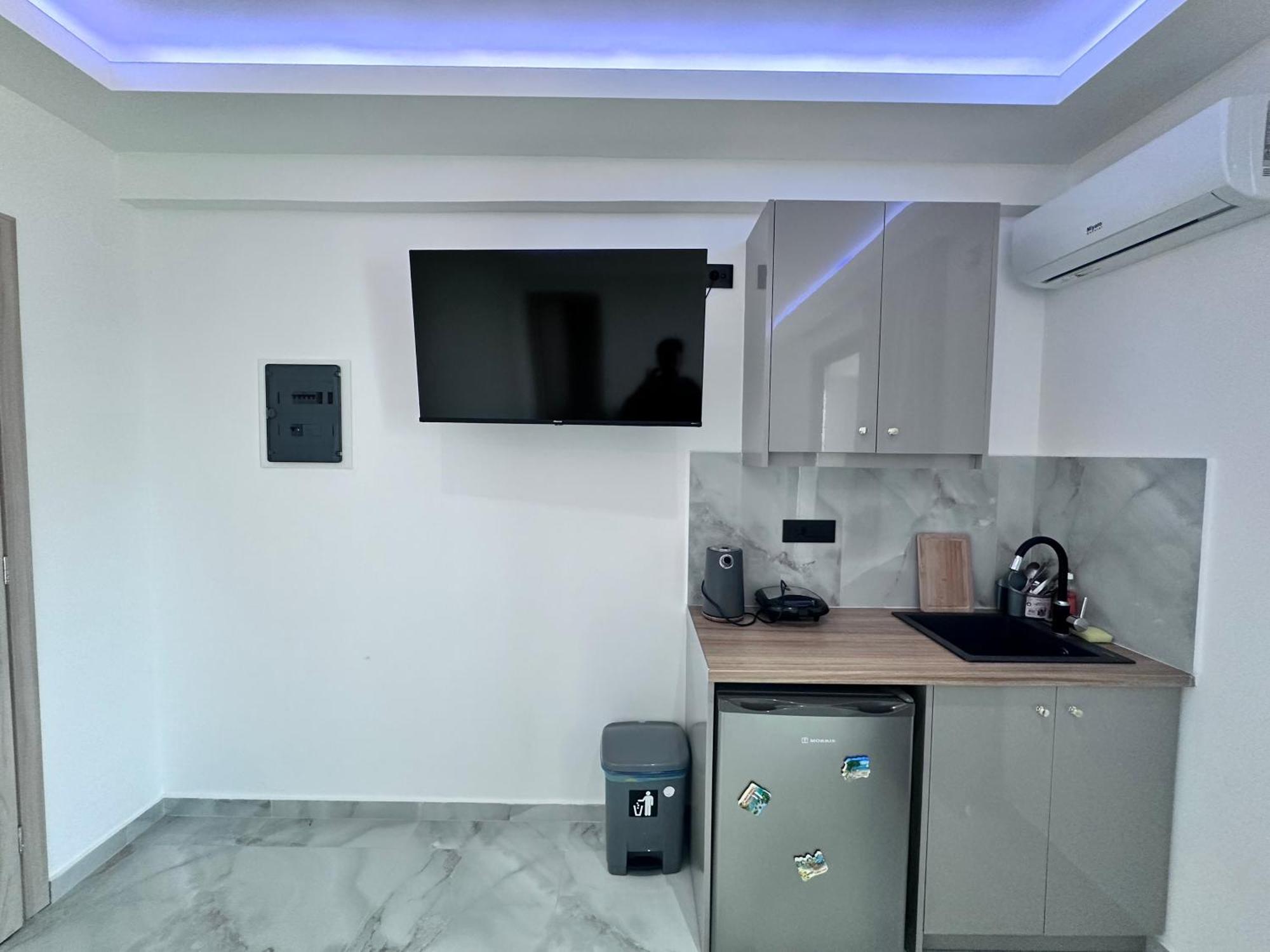 Central Studios Apartments Аликанас Екстериор снимка