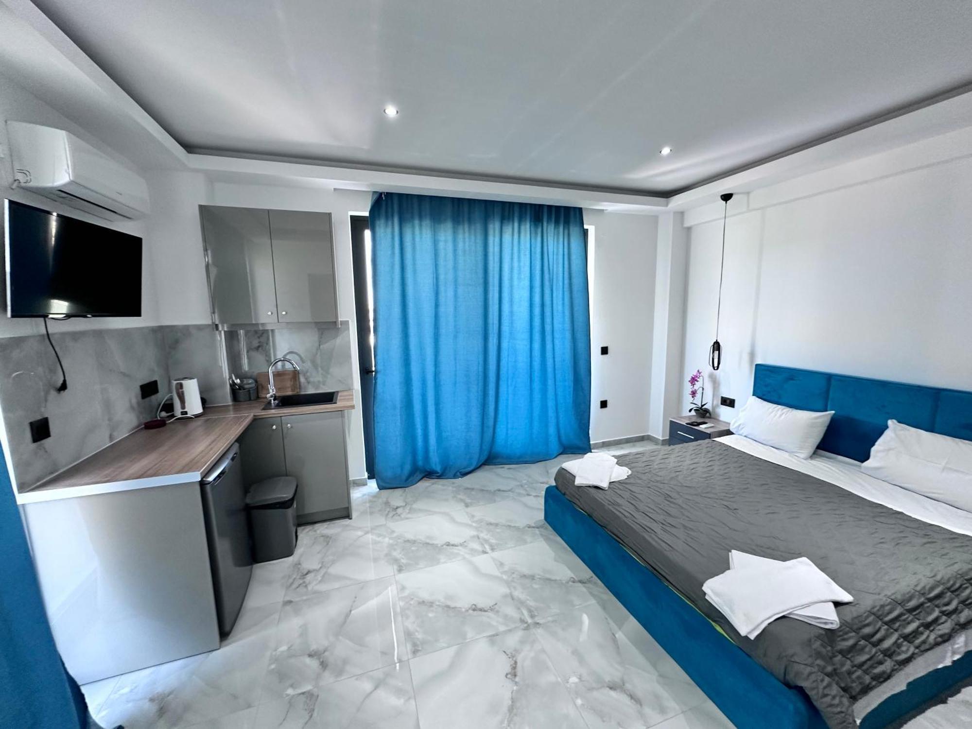 Central Studios Apartments Аликанас Екстериор снимка
