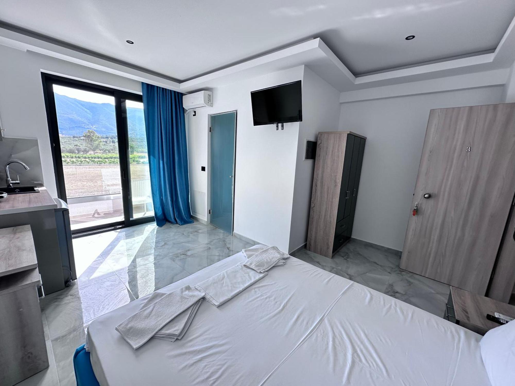 Central Studios Apartments Аликанас Екстериор снимка
