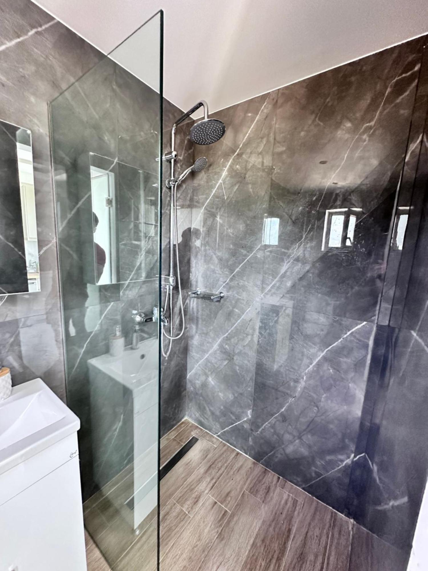Central Studios Apartments Аликанас Екстериор снимка