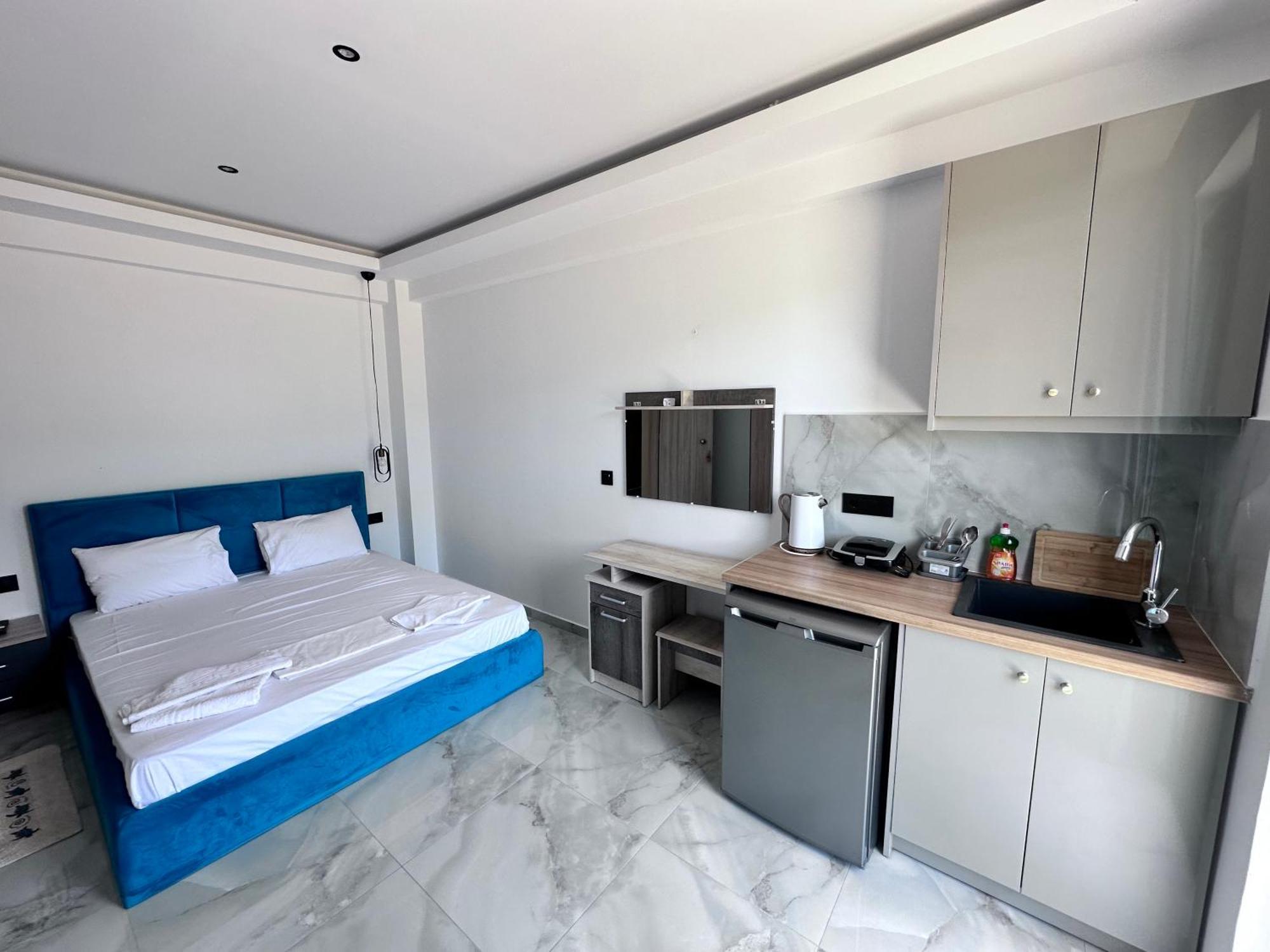 Central Studios Apartments Аликанас Екстериор снимка