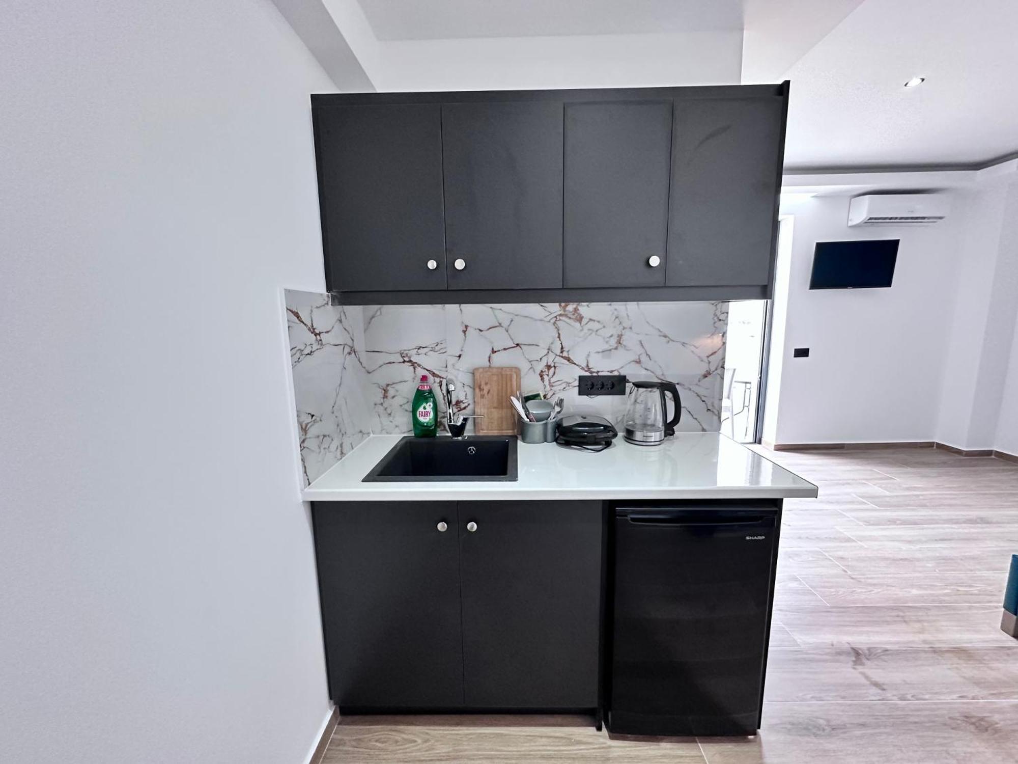 Central Studios Apartments Аликанас Екстериор снимка