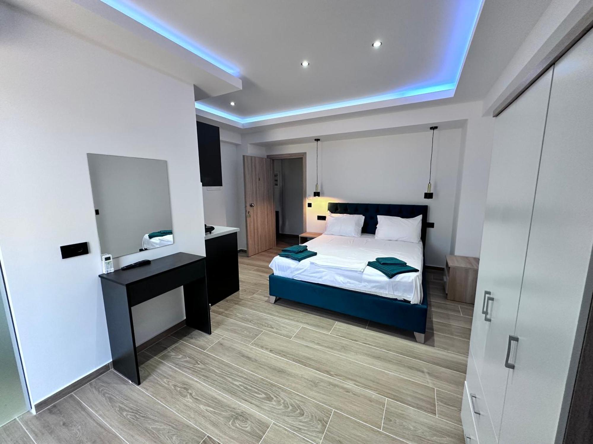Central Studios Apartments Аликанас Екстериор снимка