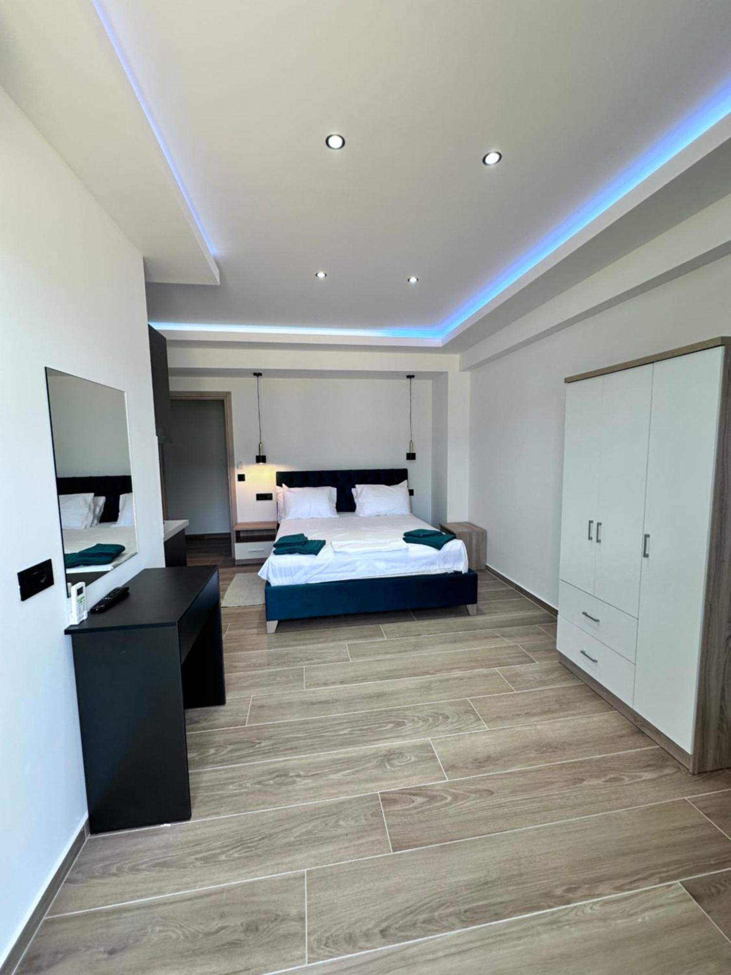 Central Studios Apartments Аликанас Екстериор снимка