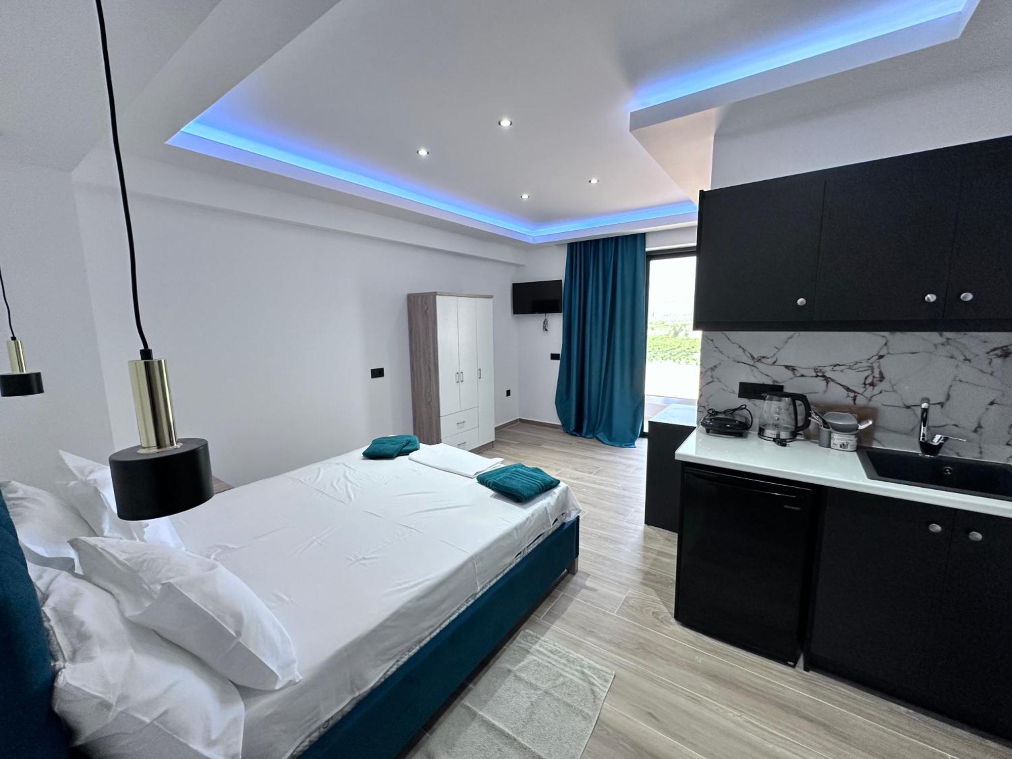 Central Studios Apartments Аликанас Екстериор снимка